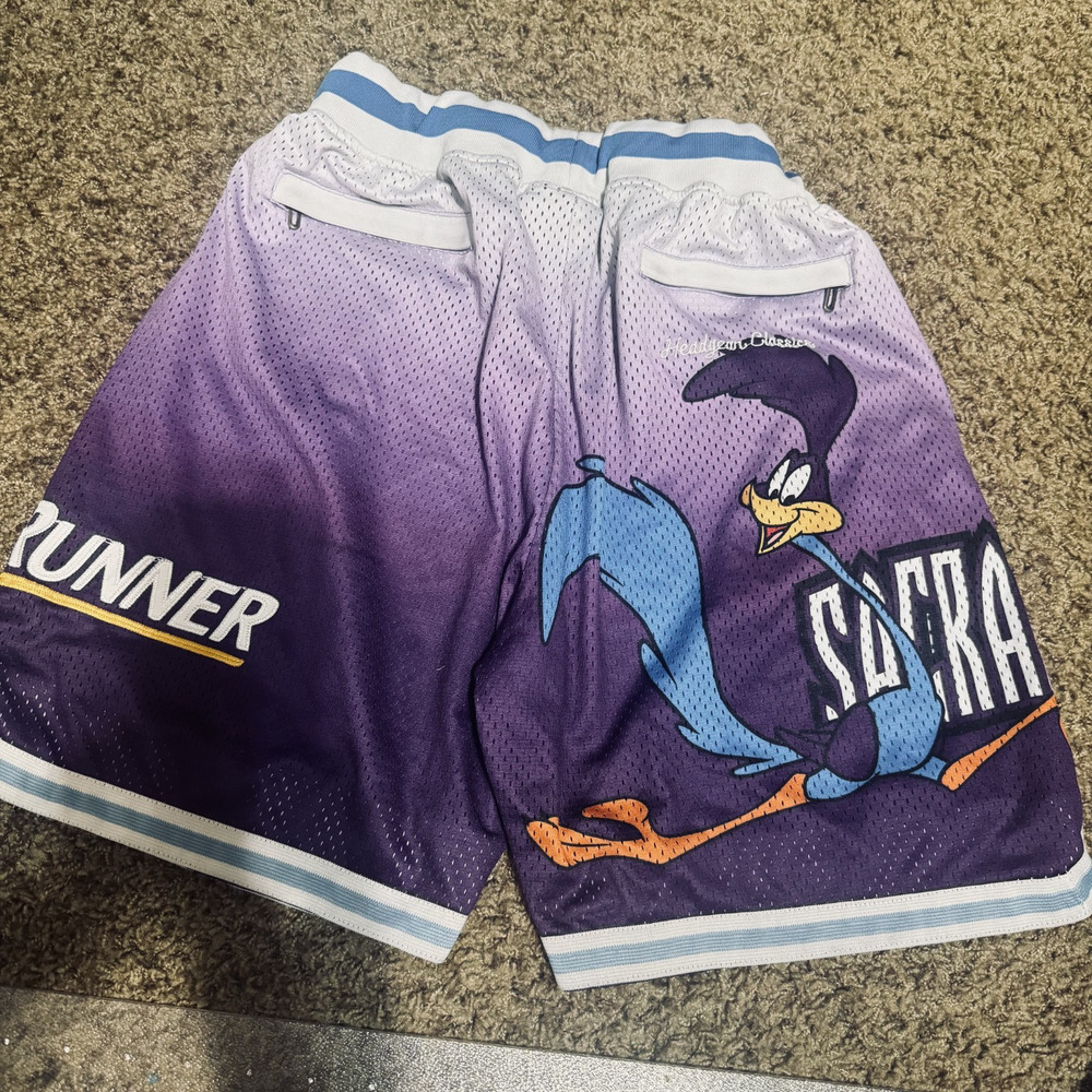 Road Runner Sacramento Kings Men's Headgear Classics Mesh Basketball Shorts sz M
